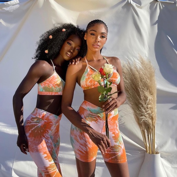 Lici Fit Bloom Workout Set - Picture 2 of 2